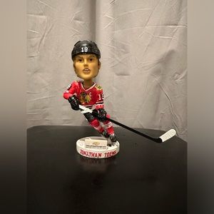 Jonathan Toews bobble head. Like New.